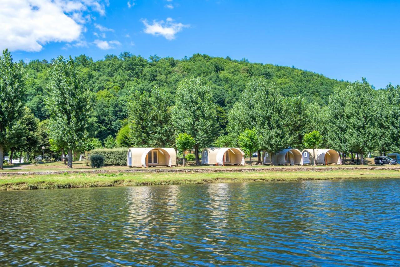 Camping Le château du gibanel Hotel Saint-Martial-Entraygues Exterior foto