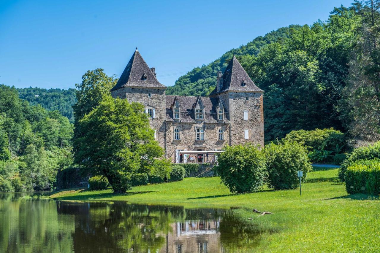 Camping Le château du gibanel Hotel Saint-Martial-Entraygues Exterior foto