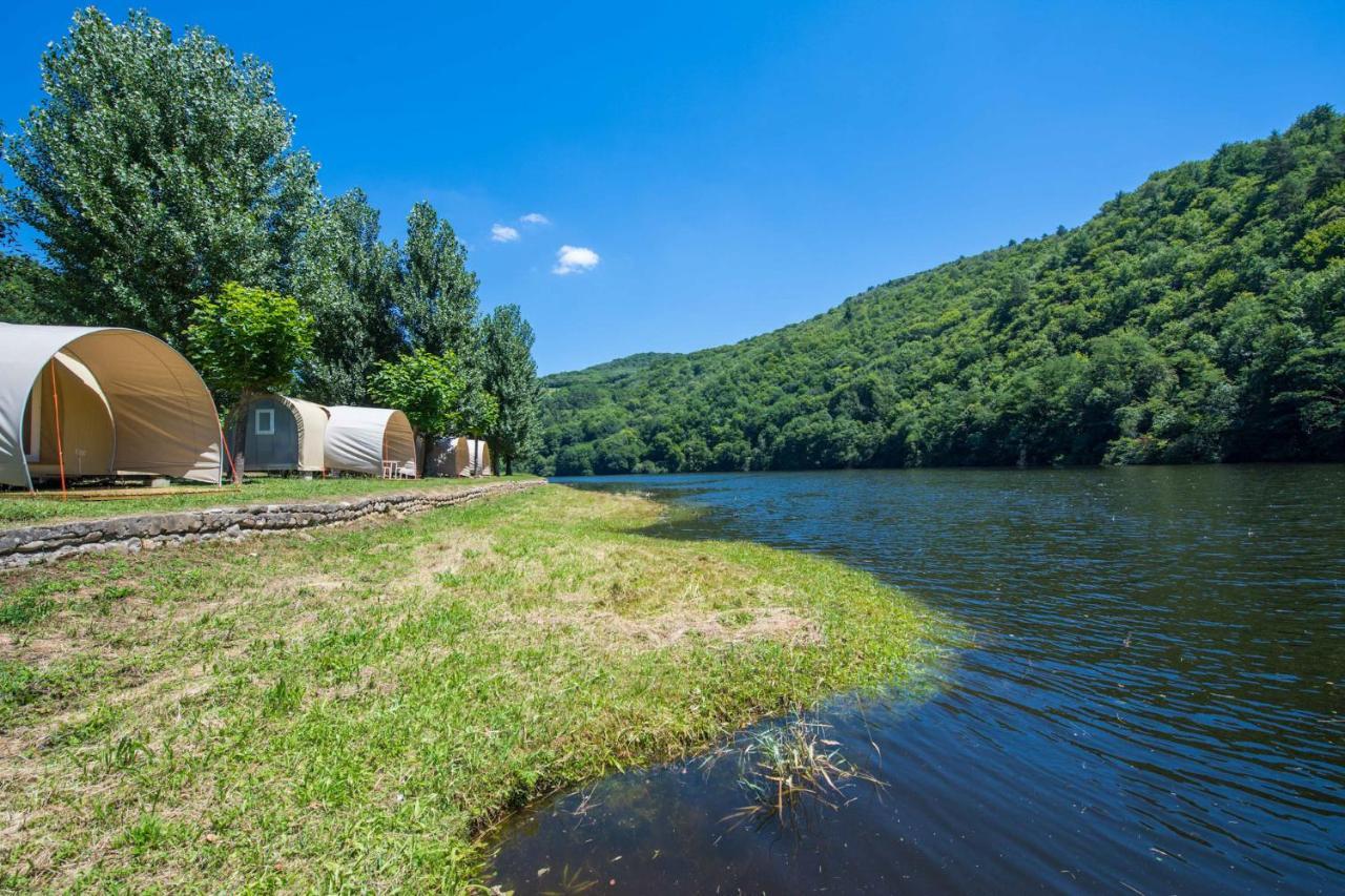 Camping Le château du gibanel Hotel Saint-Martial-Entraygues Exterior foto