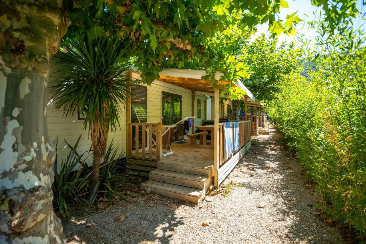 Camping Le château du gibanel Saint-Martial-Entraygues Exterior foto