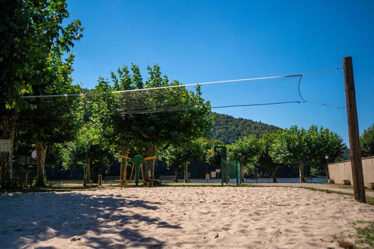 Camping Le château du gibanel Saint-Martial-Entraygues Exterior foto