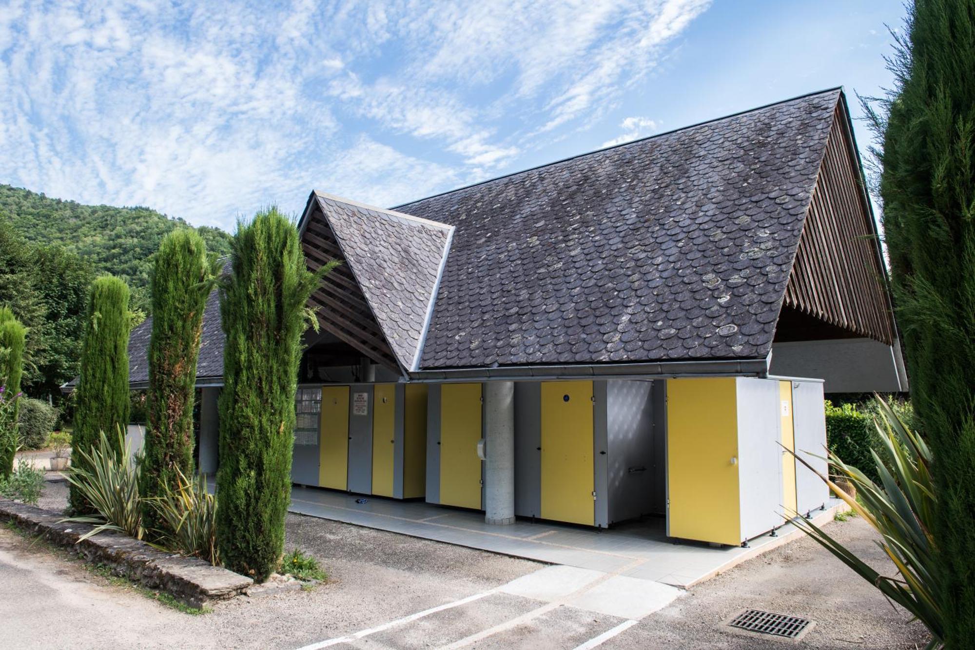 Camping Le château du gibanel Saint-Martial-Entraygues Exterior foto